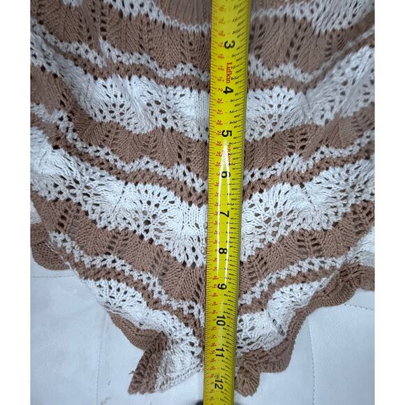 Hippie Rose Junior/Women's two piece tan and white knit lounge set size M - Picture 14 of 15